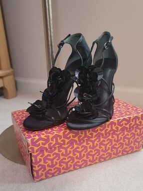 NWT - Tory Burch Black Floral T-Strap Heels with Ankle Buckle